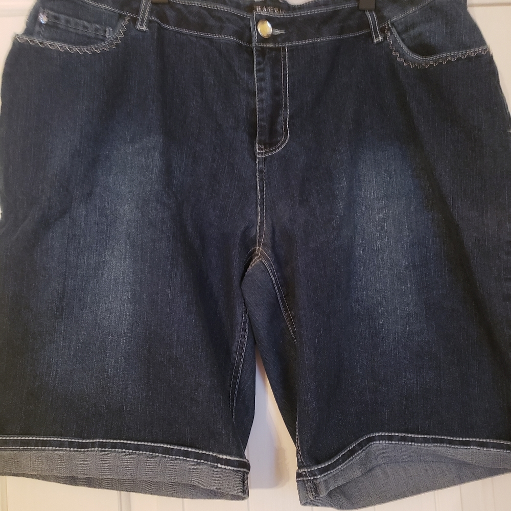 Baccini 22w Denim Cuffed Shorts